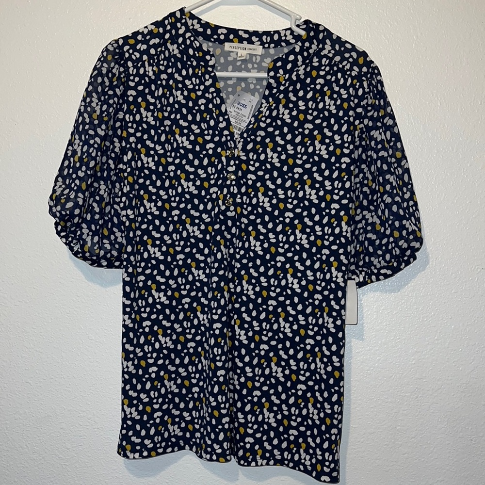 Women's short sleeve blouse